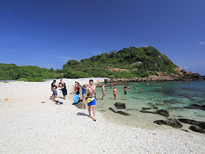 Beach and Wildlife Tour of Sri Lanka