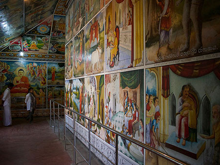 Kandyan Culture Walk with a Villager