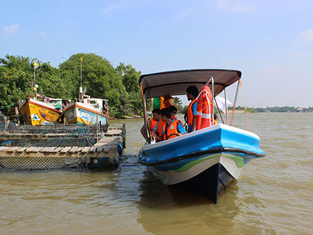 Fishing Catamaran Sailing Tour in Negombo