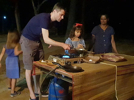 Dine and Experience Sri Lankan Food, Sri Lankan Food Experience in Sri Lanka, Sri Lanka Experiences, Dine experience Sri Lanka