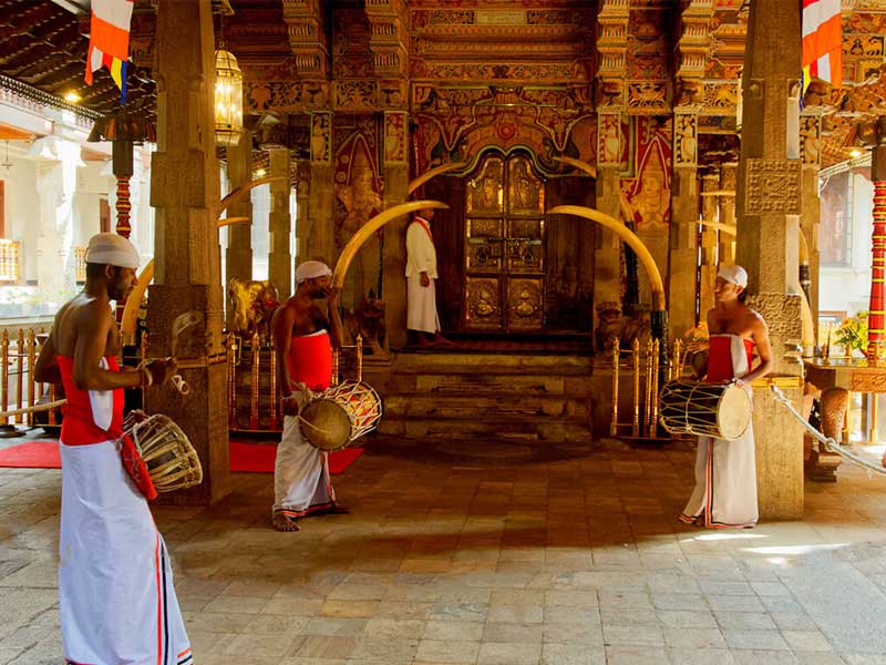 Romantic Honeymoon Vacations in Sri Lanka