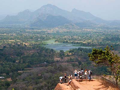 Two weeks holiday itineraries in Sri Lanka